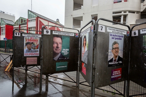 Crédit Photo Photothèque rouge/Martin Noda/Hans Lucas panneaux elections