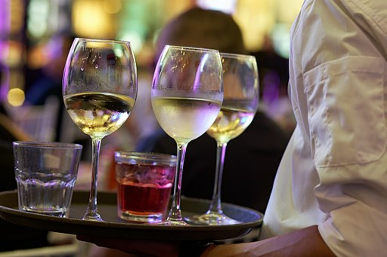 ENQUÊTE. Comment le lobby de l'alcool et du vin fait tout pour limiter  l'ampleur du « Dry January »